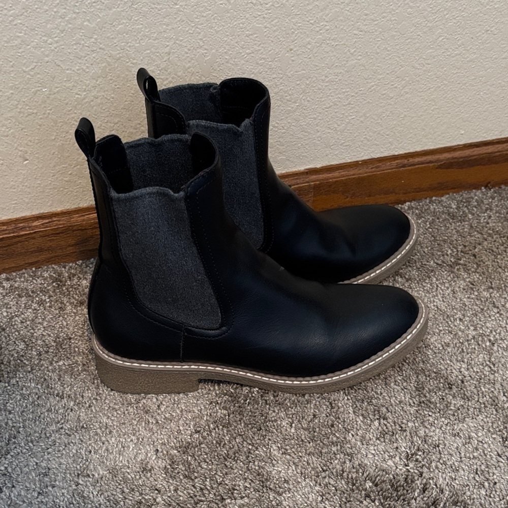 DV by Dolce Vita Black and Gray Ankle Boots